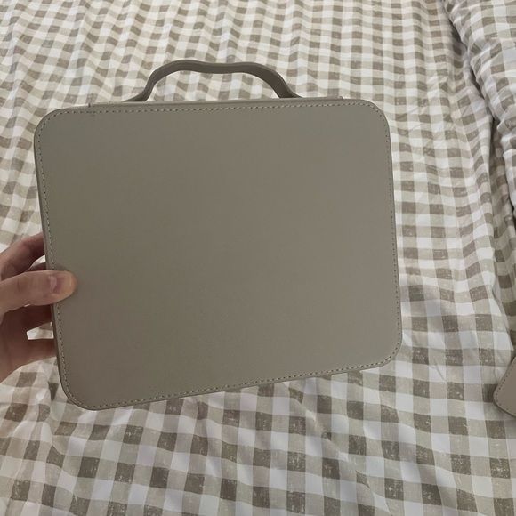 Hollis structured makeup case - Picture 3 of 8